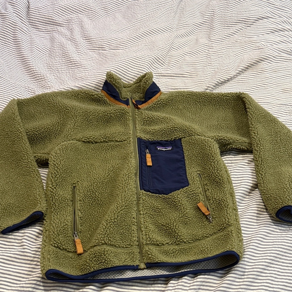 Patagonia Green Fleece Jacket with Navy Details